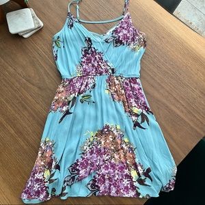 Adorable sundress! Blue and purple florals - fully lined skirt - fluttery